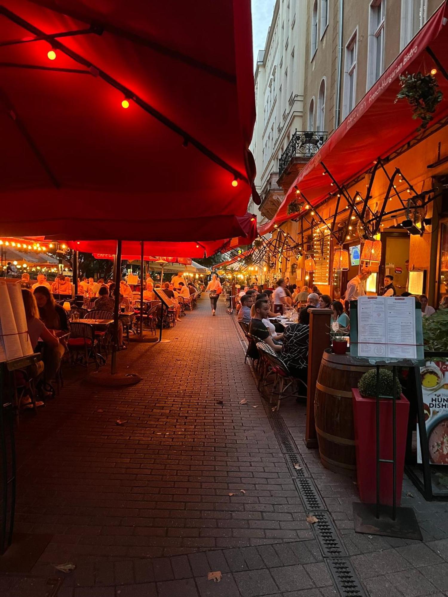 Elena Suite Budapeste Exterior foto